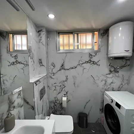 Lux By Namaste Elite Appartement