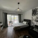 Lux By Namaste Elite