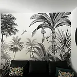 Lux By Namaste Elite Apartment *